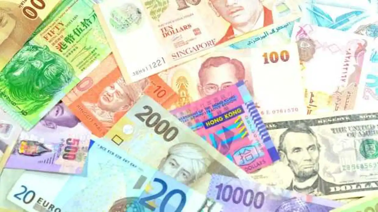 تغيرات أسعار العملات الأجنبية في البنوك المصرية خلال تعاملات يوم الأحد